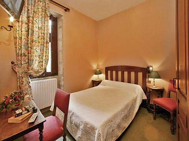 Hotel La Couleuvrine Sarlat Centre Ville חדר תמונה